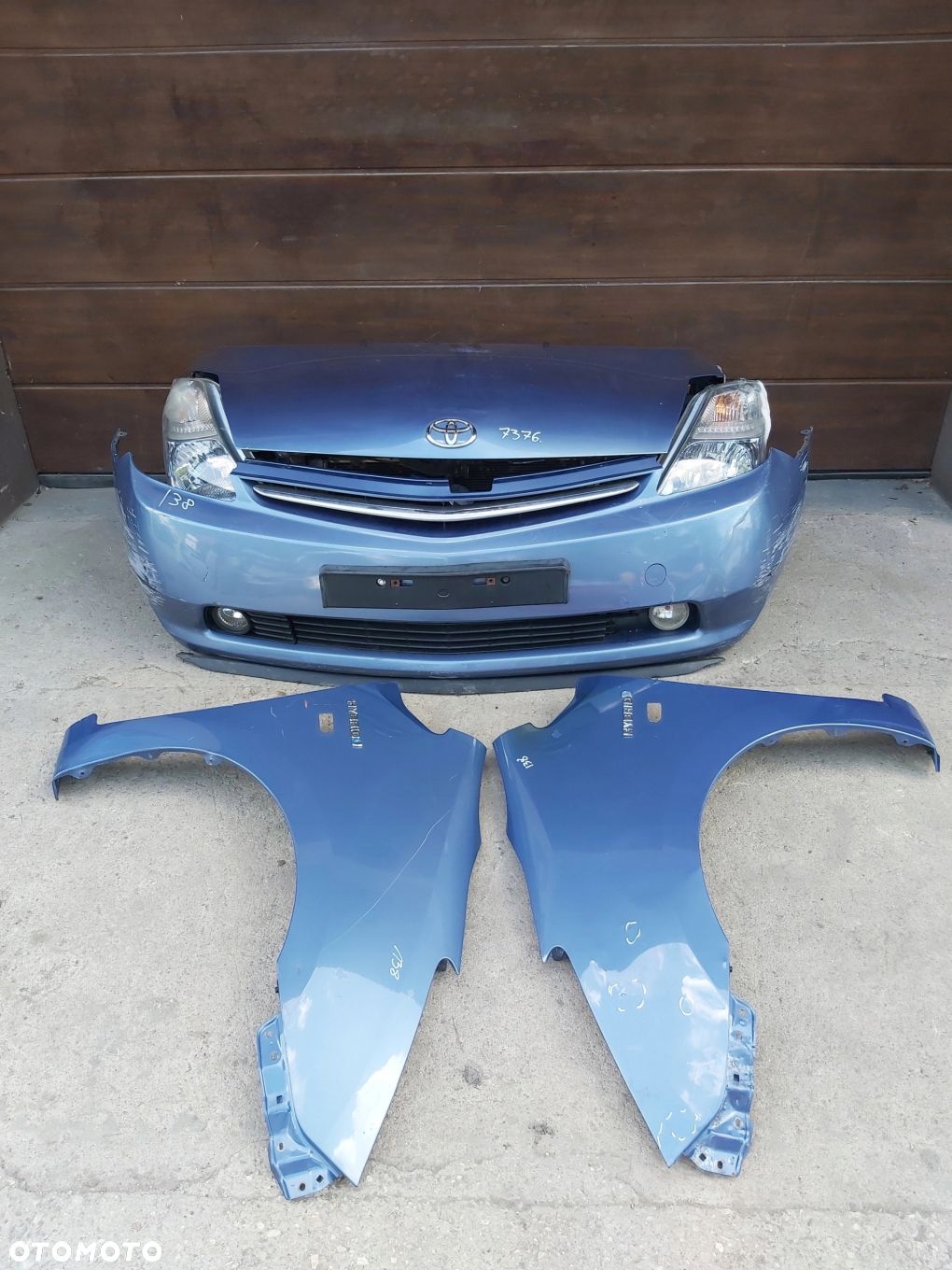 Toyota Prius II pas przedni maska zderzak przód - 1