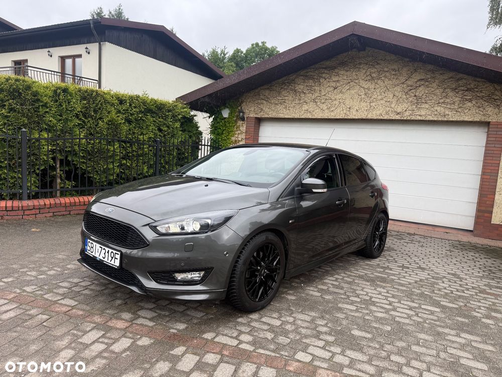 Ford Focus 1.5 EcoBoost ST-Line - 1