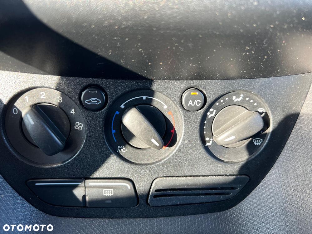 Ford Transit Connect - 14