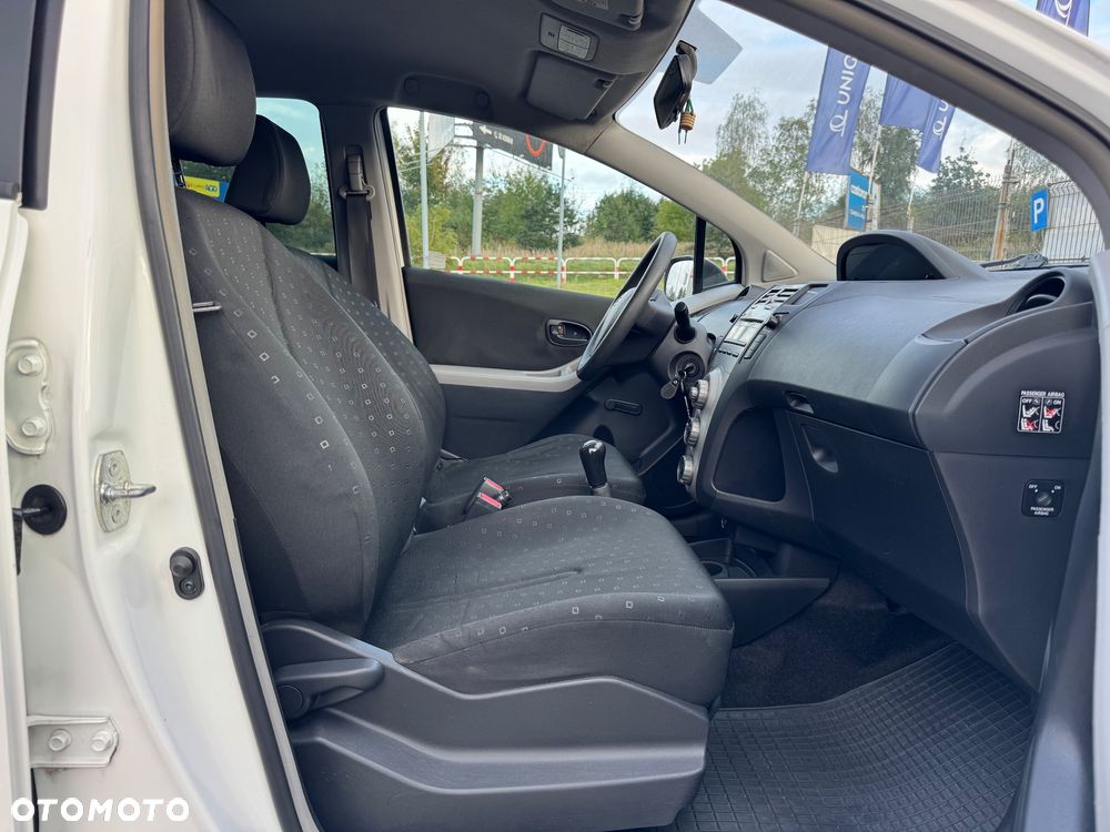 Toyota Yaris 1.0 Terra A/C - 20