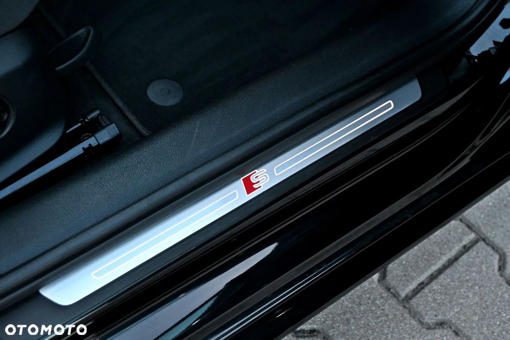Audi A4 Avant 2.0 TDI ultra S tronic sport - 39
