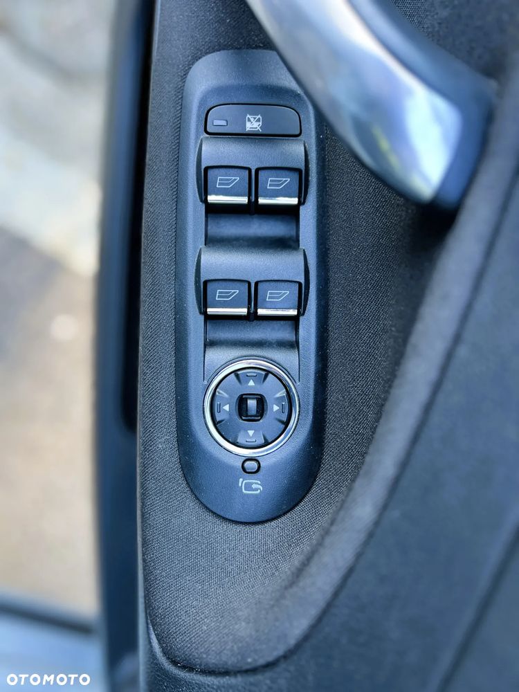 Ford Mondeo - 18