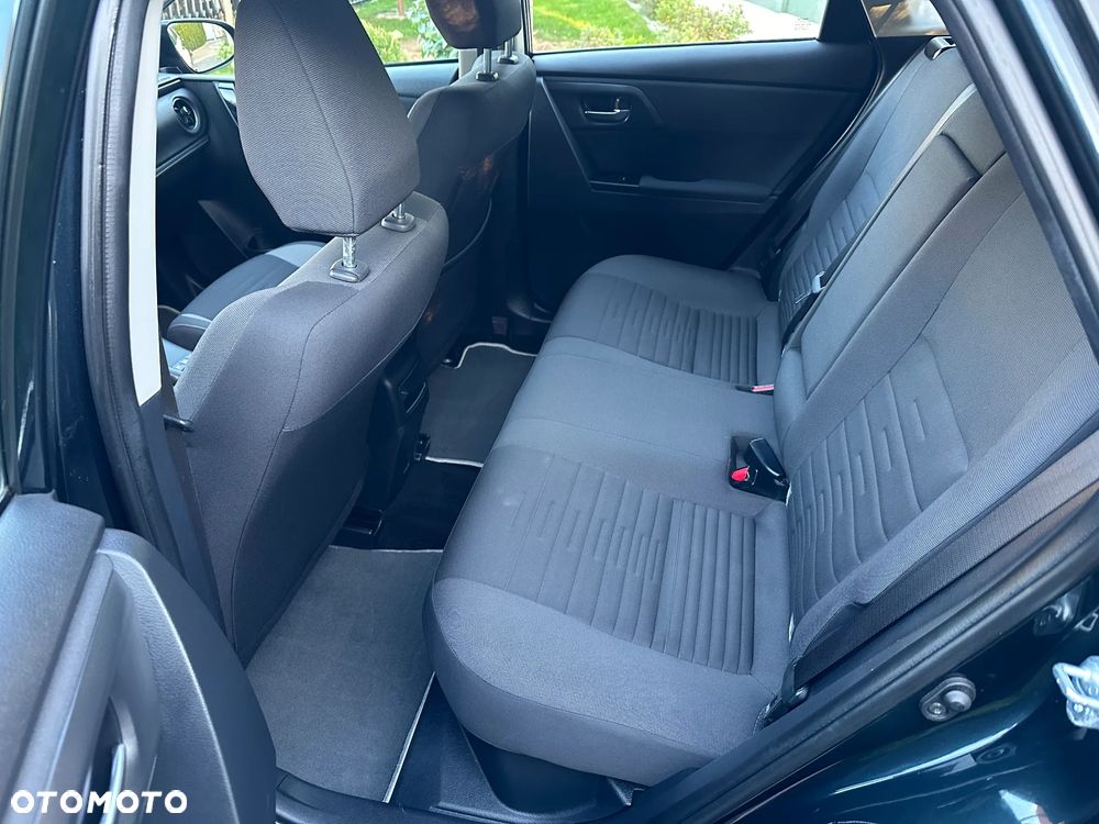 Toyota Auris 1.8 VVT-i Automatik Design Edition - 21