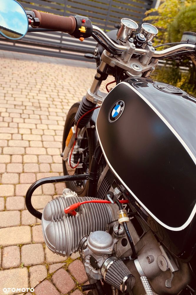 BMW R - 1