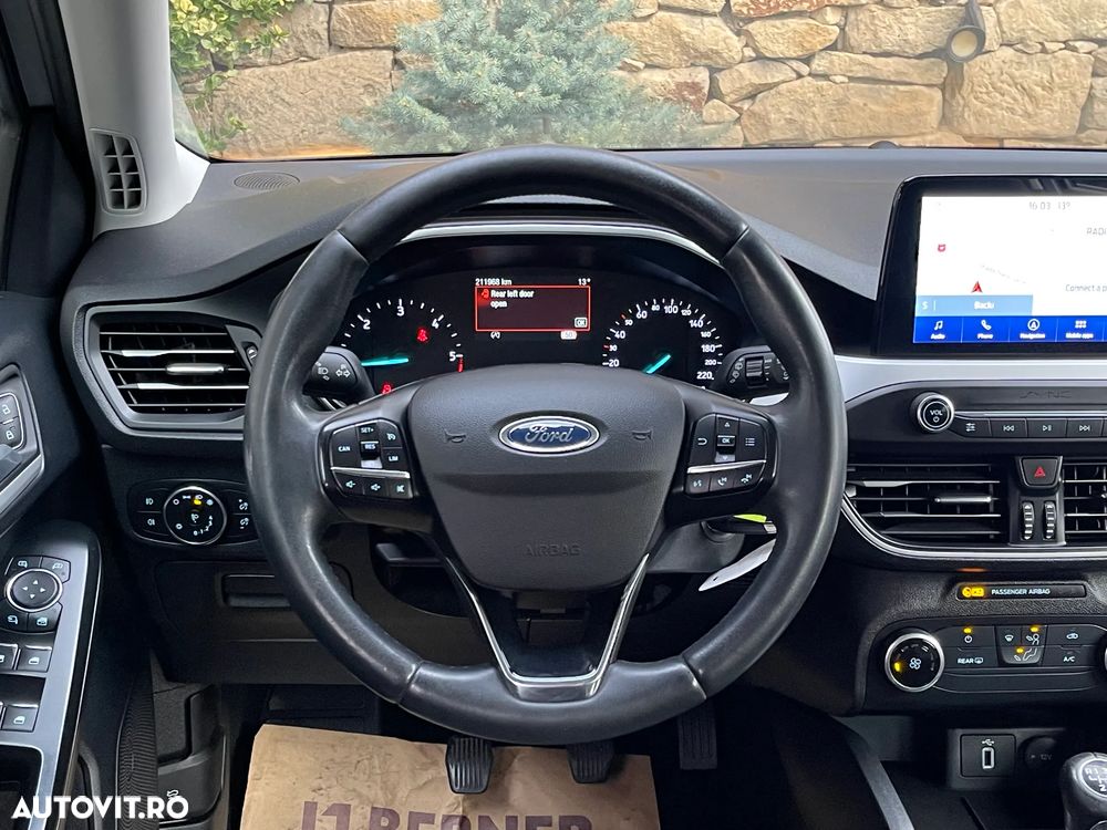Ford Focus 1.5 EcoBlue Connected - 6