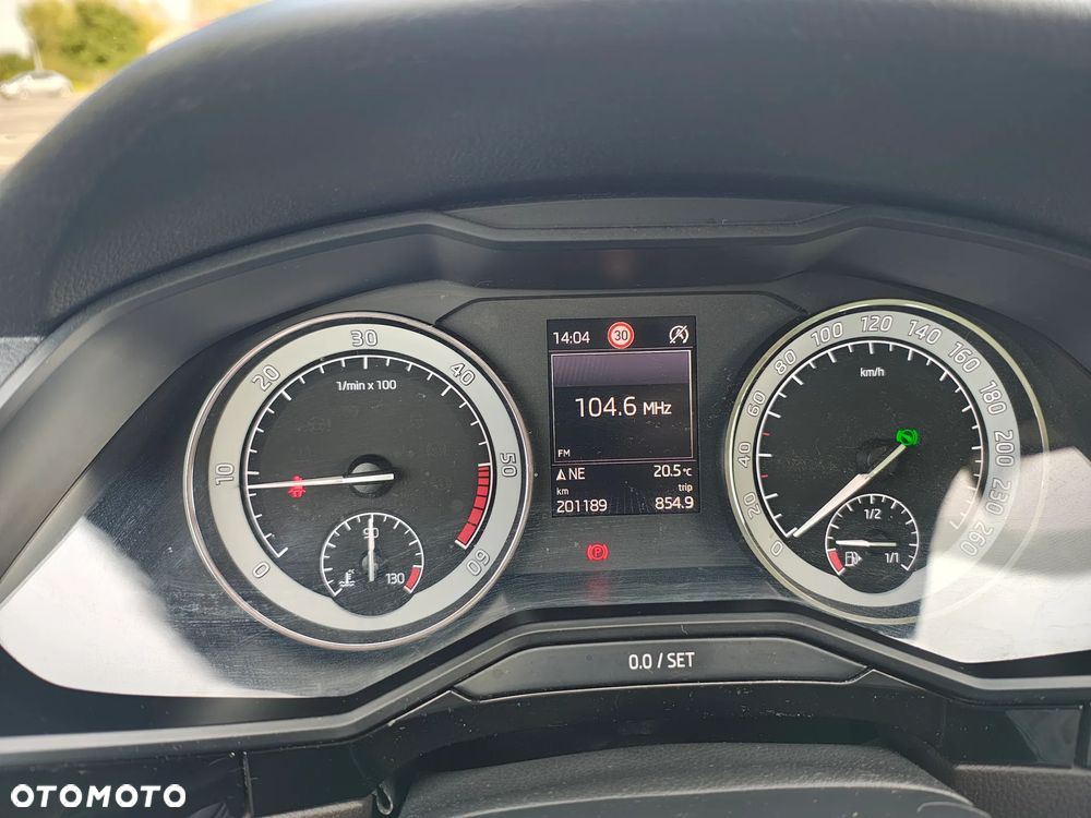 Skoda Superb 2.0 TDI 4x4 L&K DSG - 21