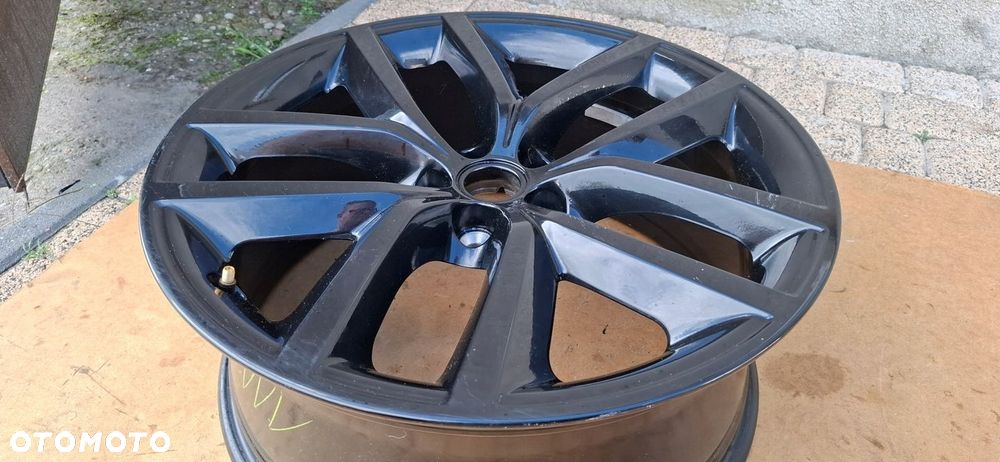 LAND ROVER VELAR L560 felga 20" 8,5Jx20CH ET45 5x108 N8A2-1007-AA - 3