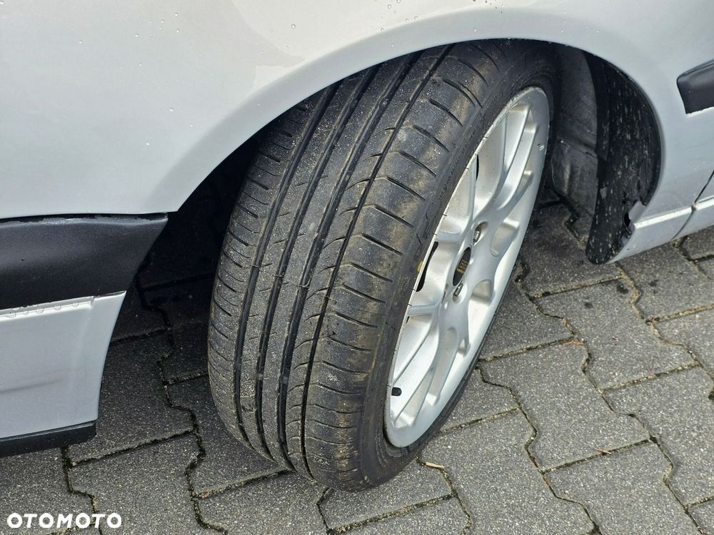Volkswagen Golf 2.0 GL - 37