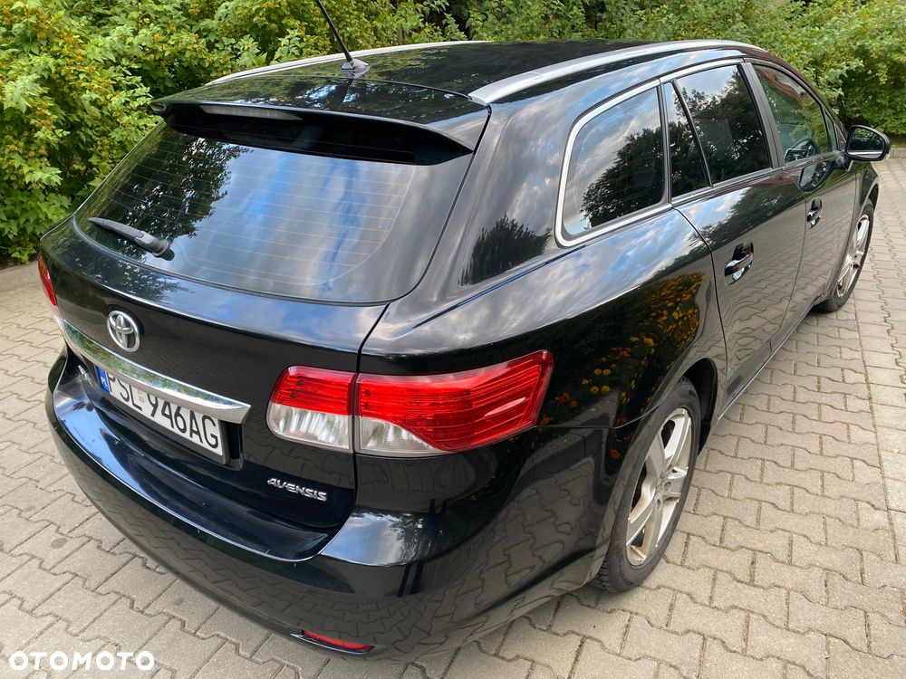 Toyota Avensis Touring Sports 1.8 Multidrive S Comfort - 32