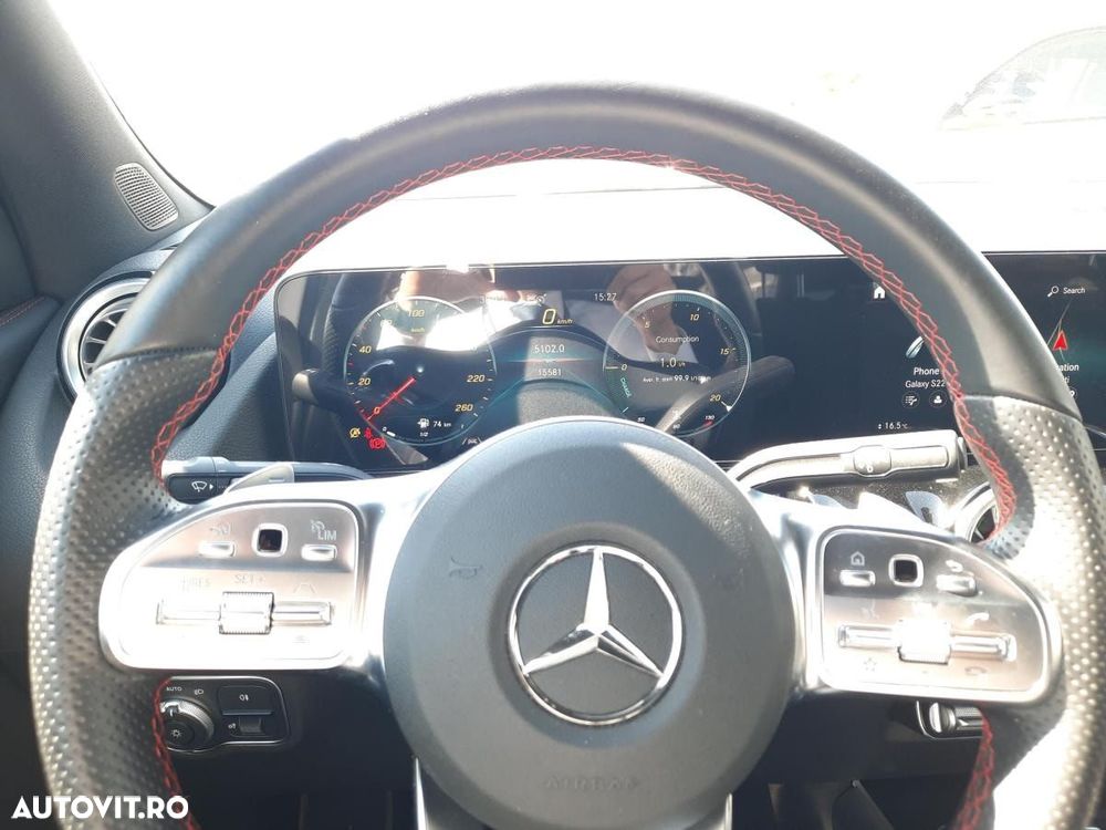 Mercedes-Benz GLA - 10