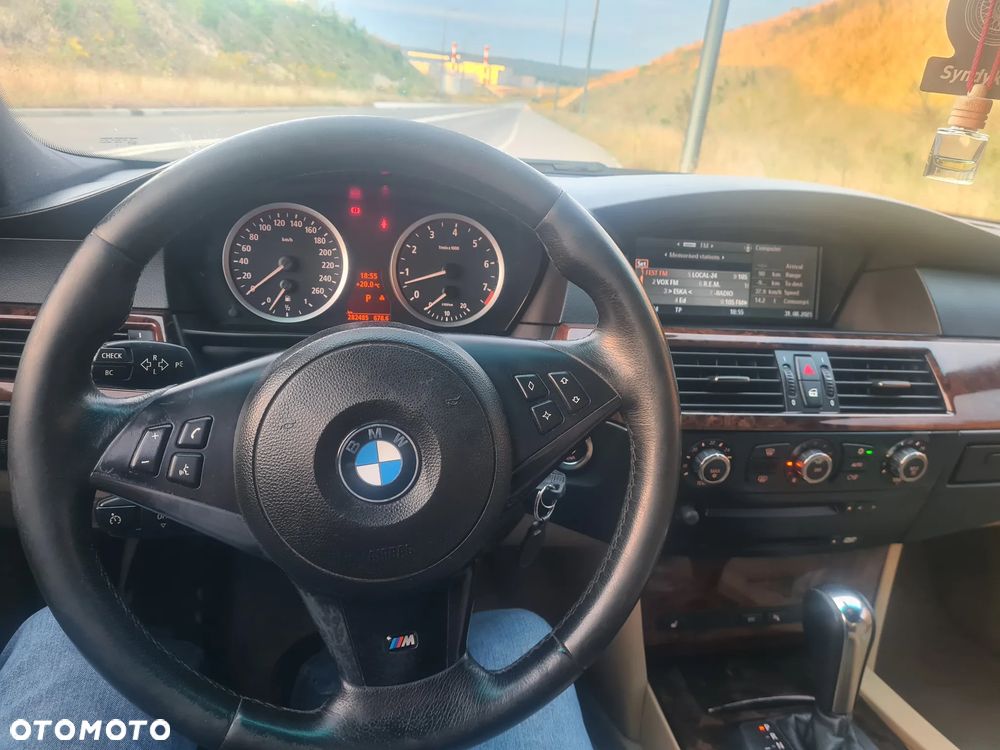 BMW Seria 5 530xi - 21