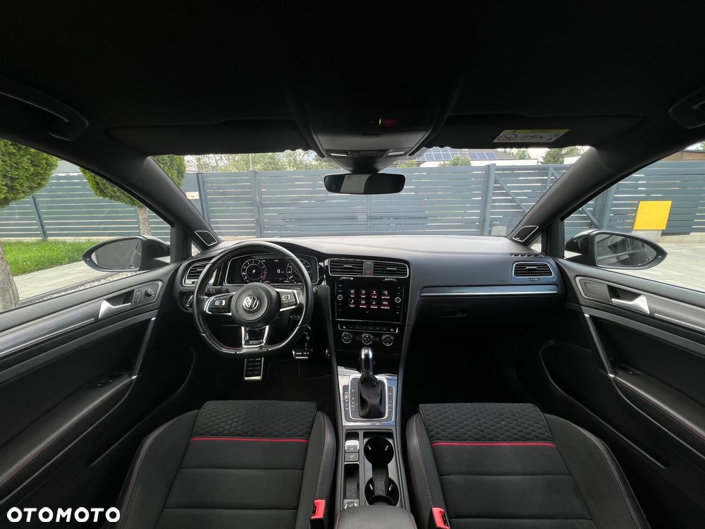 Volkswagen Golf - 12