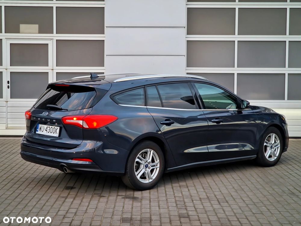 Ford Focus SW 1.0 EcoBoost Titanium - 4
