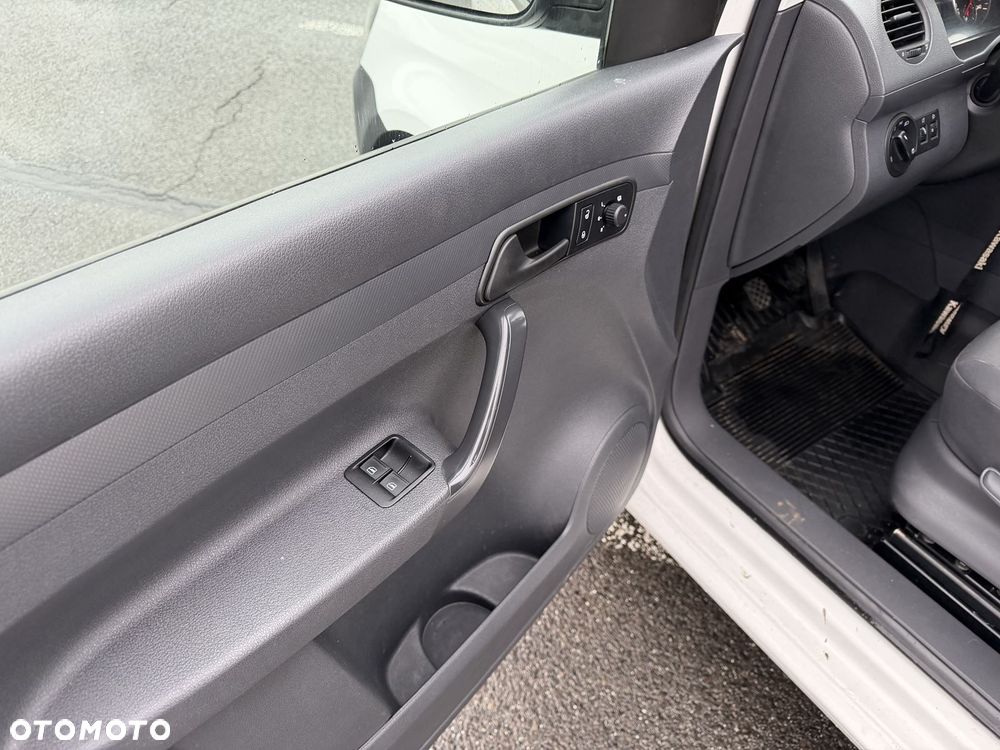 Volkswagen Caddy - 17