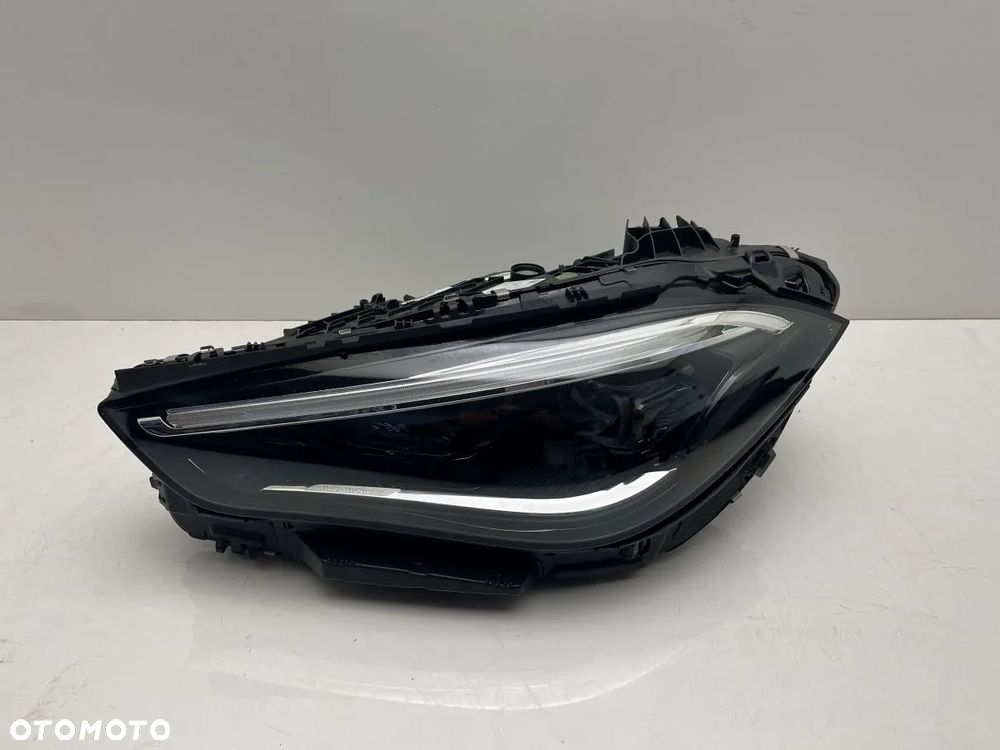 LAMPA LEWA MERCEDES CLE C236 W236 LED HIGH PERFORMANCE A2369062701 - 1