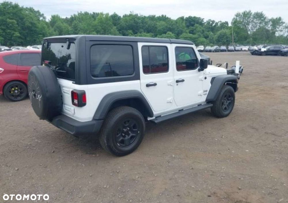 Jeep Wrangler - 8