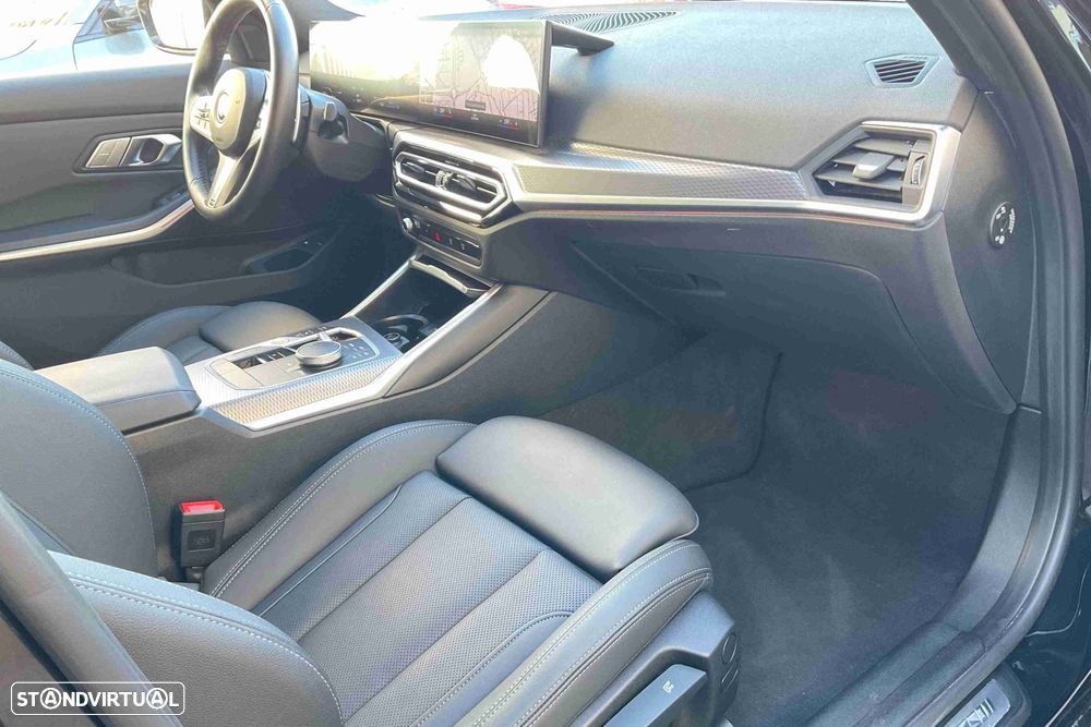 BMW 320 e Touring Pack Desportivo M Auto - 9