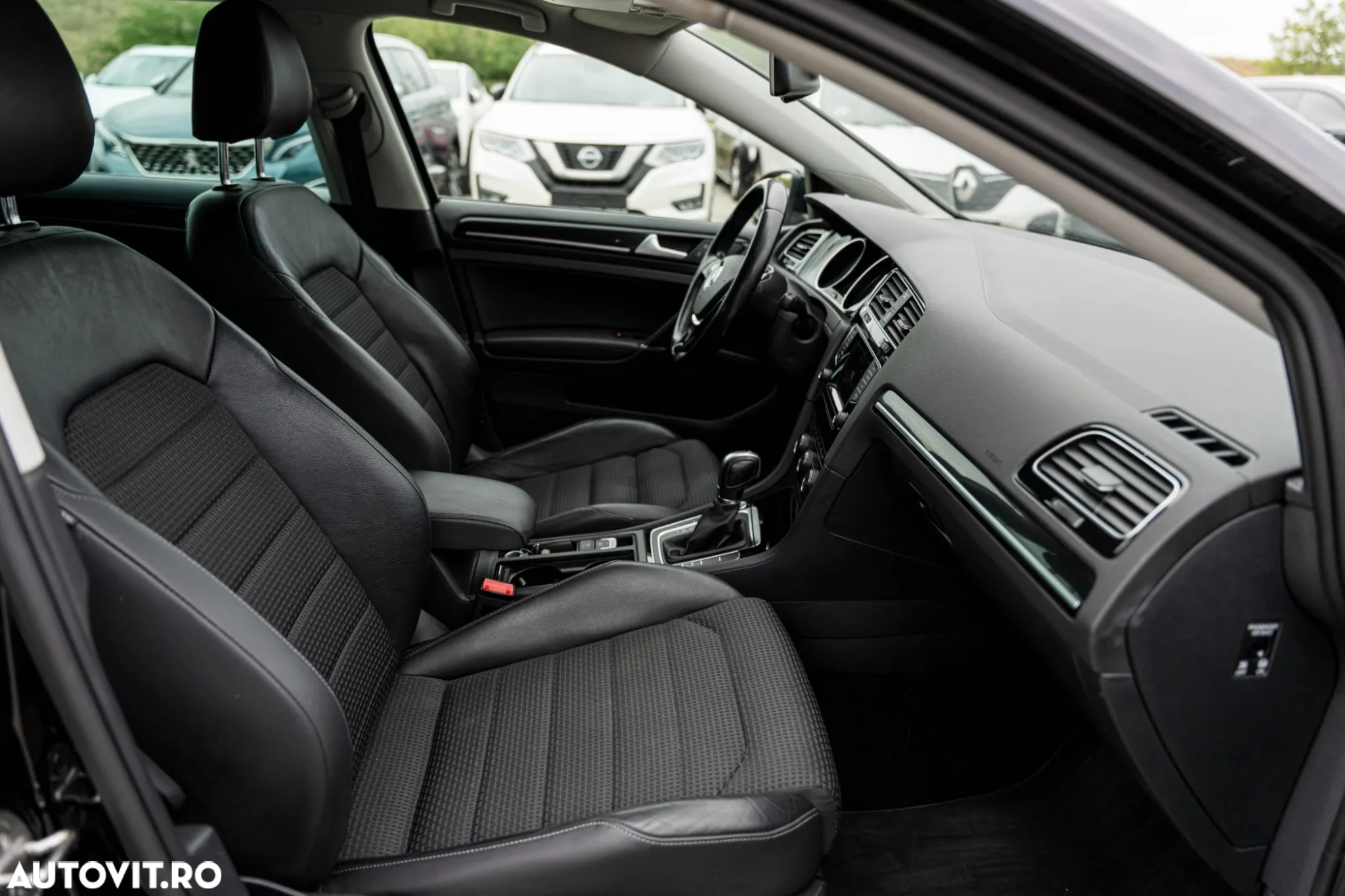 Volkswagen Golf 1.6 TDI DSG BMT Highline - 13