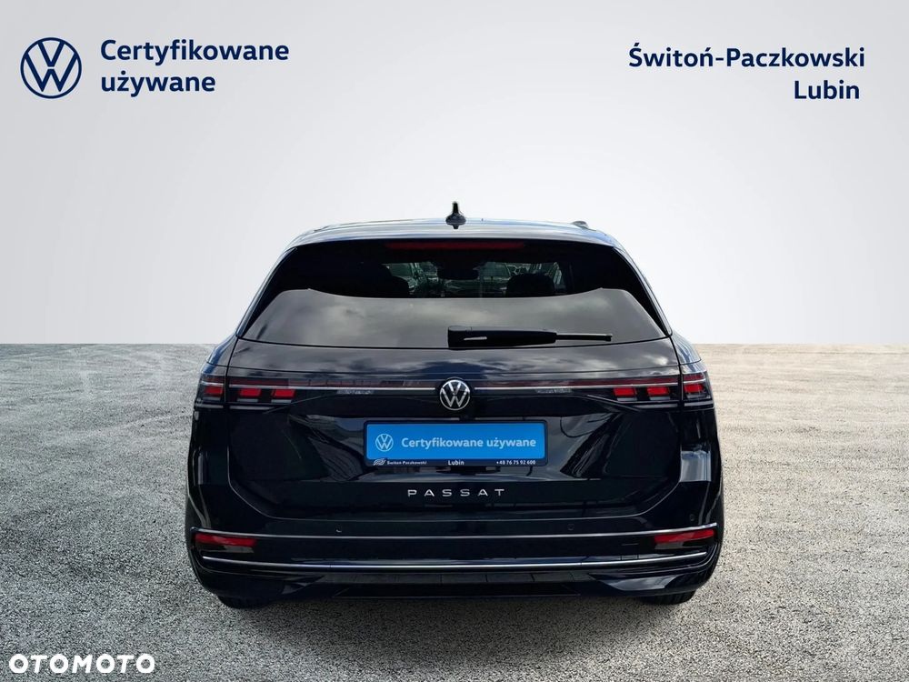 Volkswagen Passat Variant 2.0 TDI SCR DSG Elegance - 4