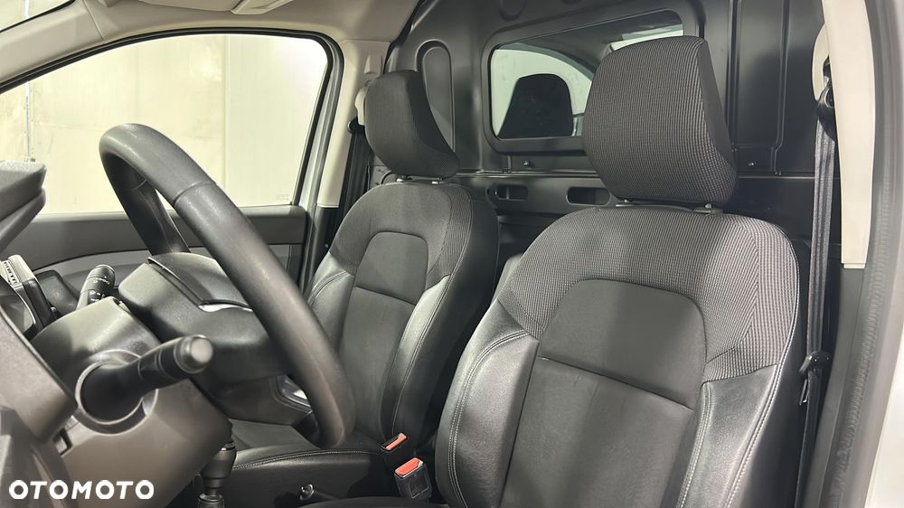 Renault Express Van - 16