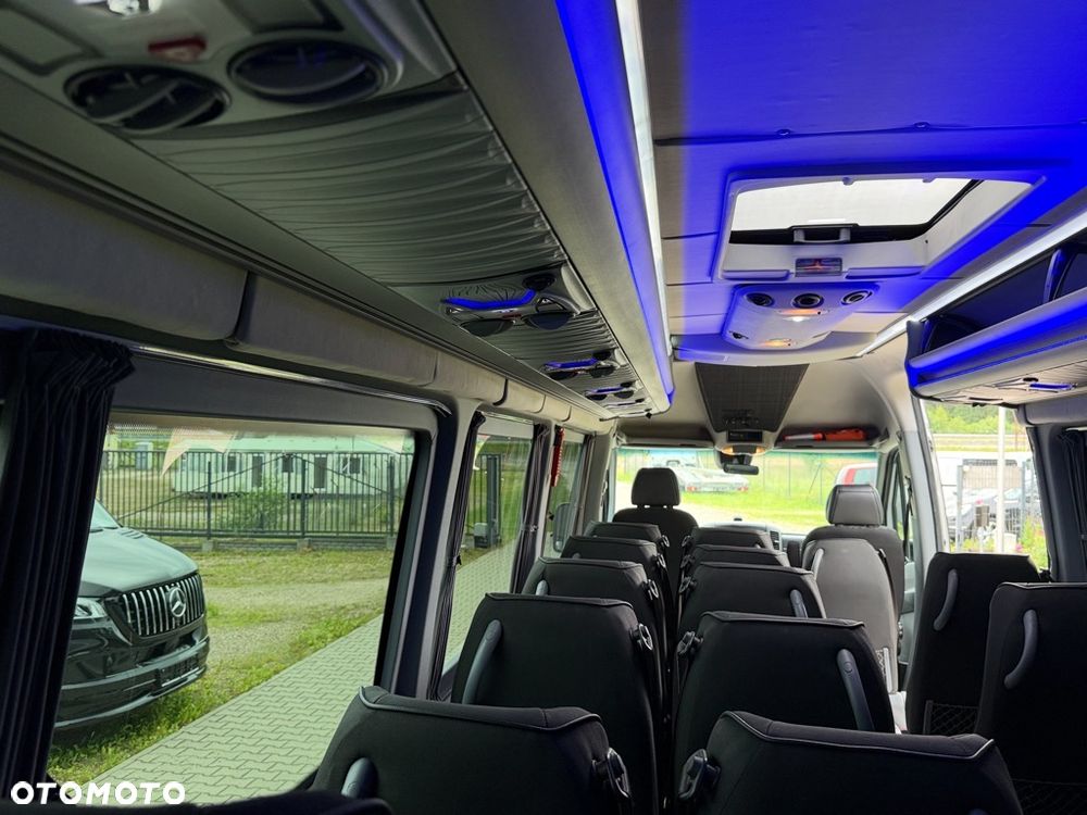 Mercedes-Benz Sprinter 516 - 24