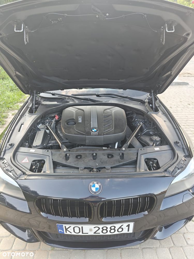 BMW Seria 5 525d - 37