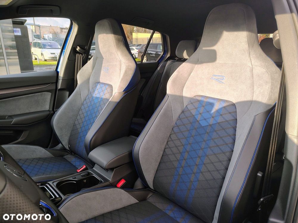 Volkswagen Golf - 14