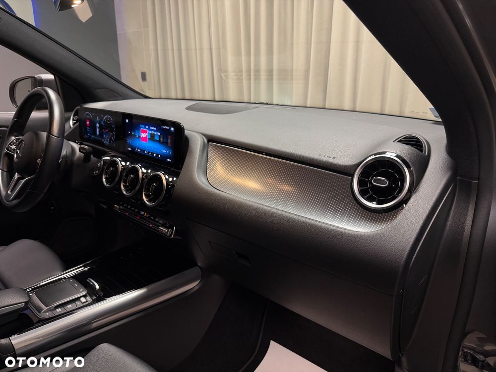 Mercedes-Benz GLA 200 Progressive - 26