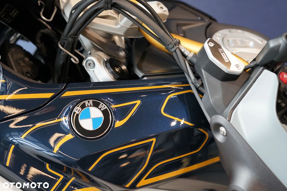 BMW R - 6
