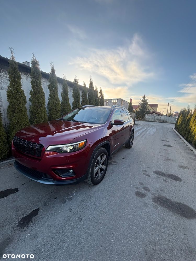 Jeep Cherokee - 4
