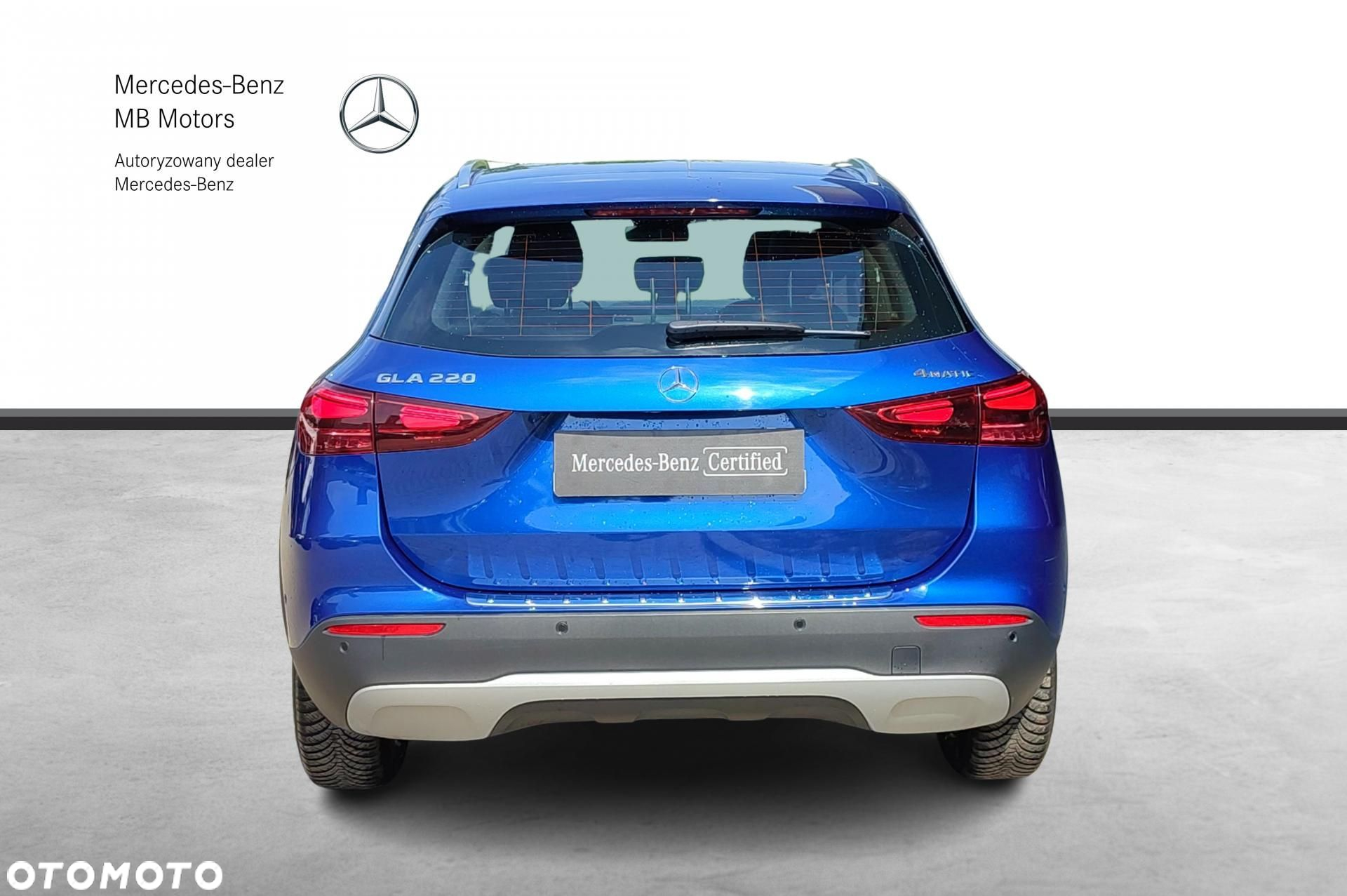 Mercedes-Benz GLA - 4