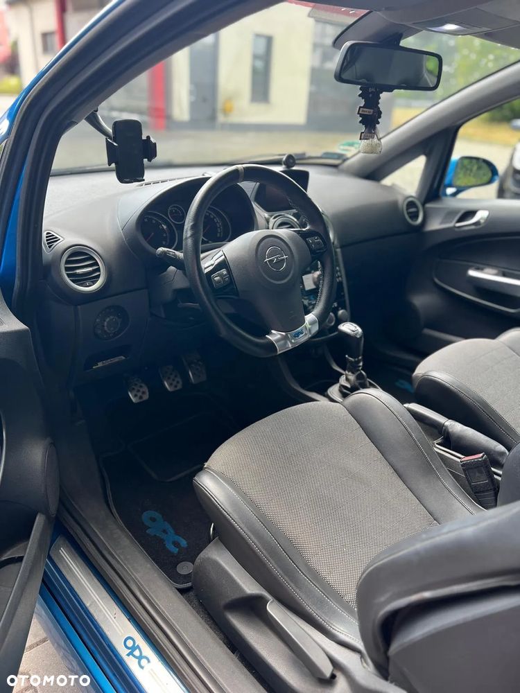 Opel Corsa 1.6T OPC - 23