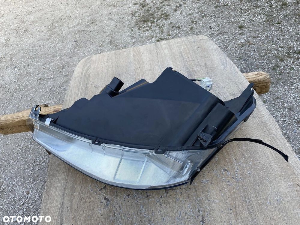 LAMPA PRZEDNIA PRAWA FORD FOCUS MK1 98-01 XS41-13005 - 5
