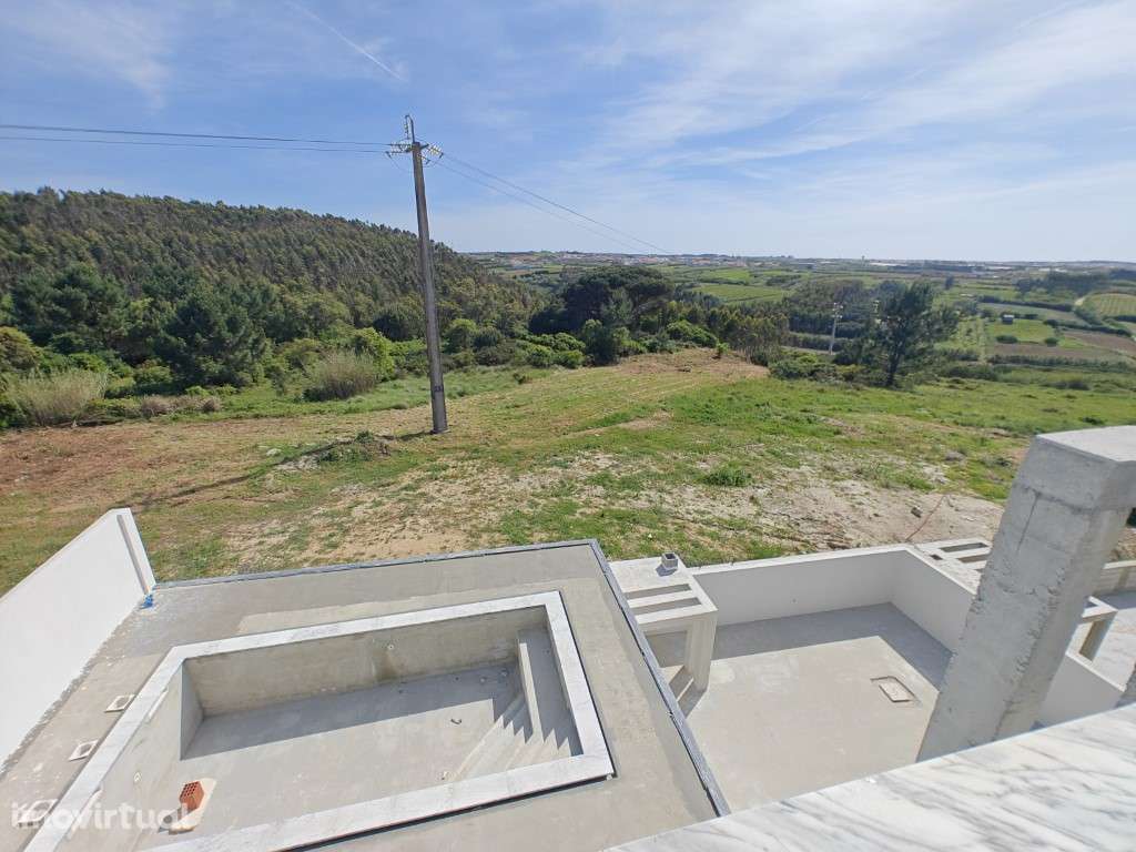 Moradia com vista campo e mar a apenas 5 km da Praia do Baleal - Grande imagem: 2/40