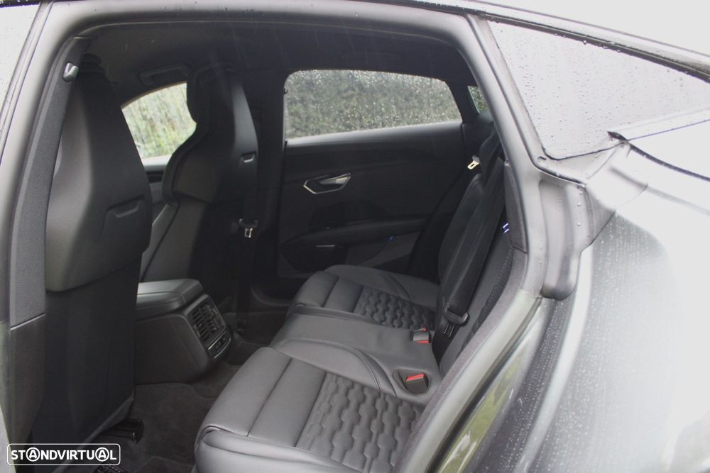 Audi e-tron GT quattro - 12