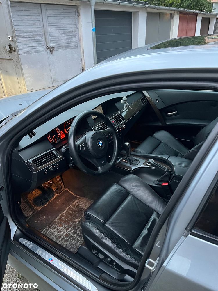 BMW Seria 5 550i - 3