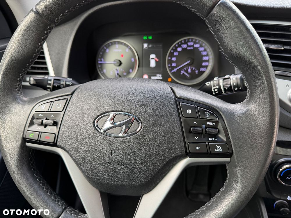 Hyundai Tucson 2.0 CRDI 4WD Automatik Premium - 36