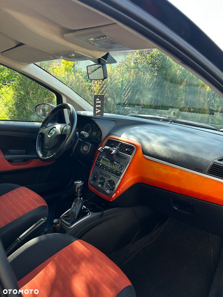 Fiat Punto 1.4 16V Dynamic - 8