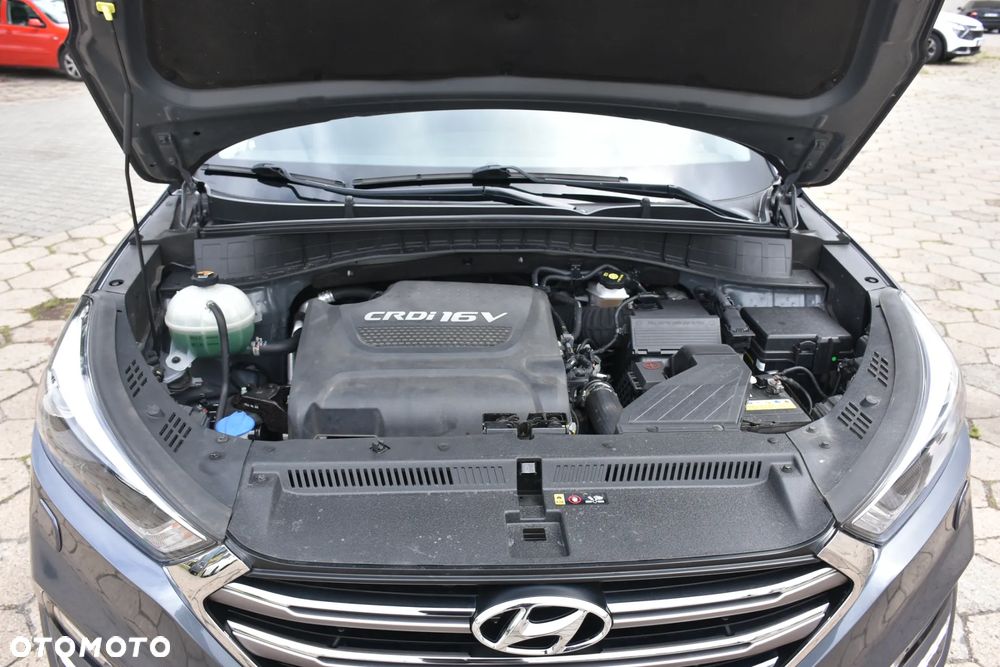 Hyundai Tucson 2.0 CRDI 4WD Automatik Premium - 26