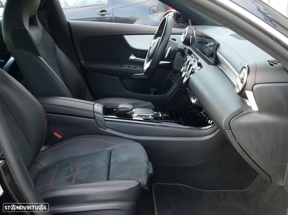 Mercedes-Benz CLA 250 e Shooting Brake AMG Line - 26