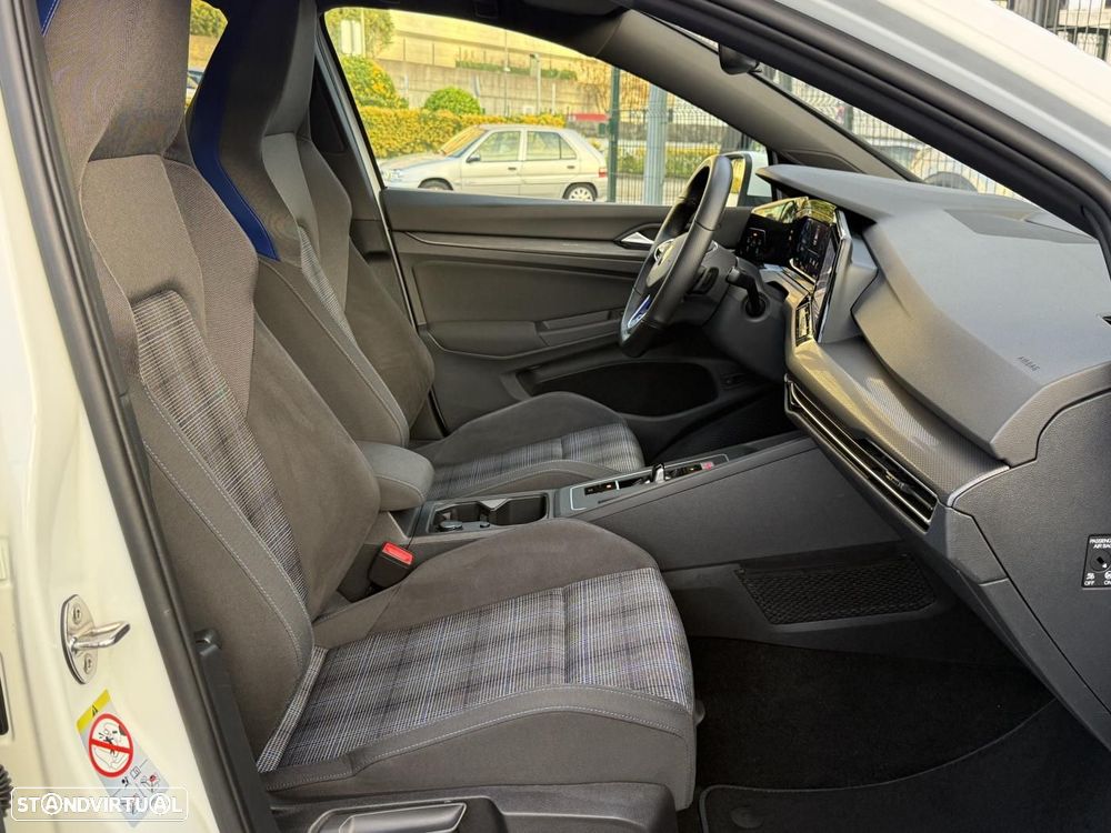 VW Golf 1.4 TSI GTE+ DSG - 42