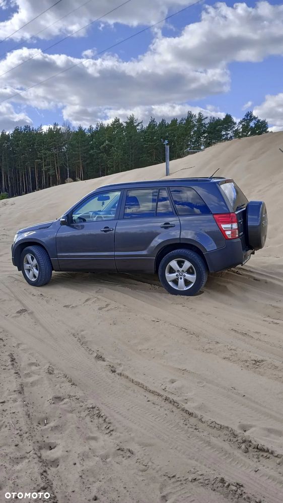 Suzuki Grand Vitara 2.4 De Luxe EU5 - 7