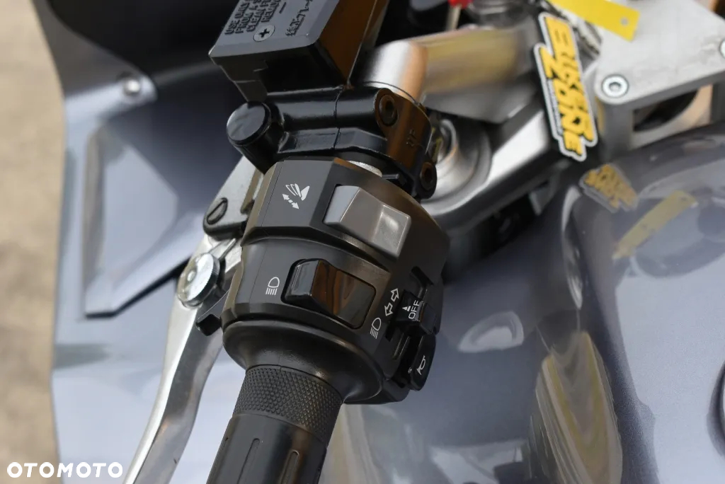 Yamaha FJR - 21