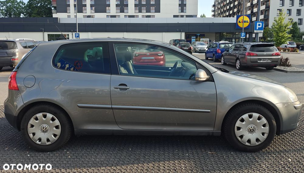 Volkswagen Golf 1.6 Comfortline - 4