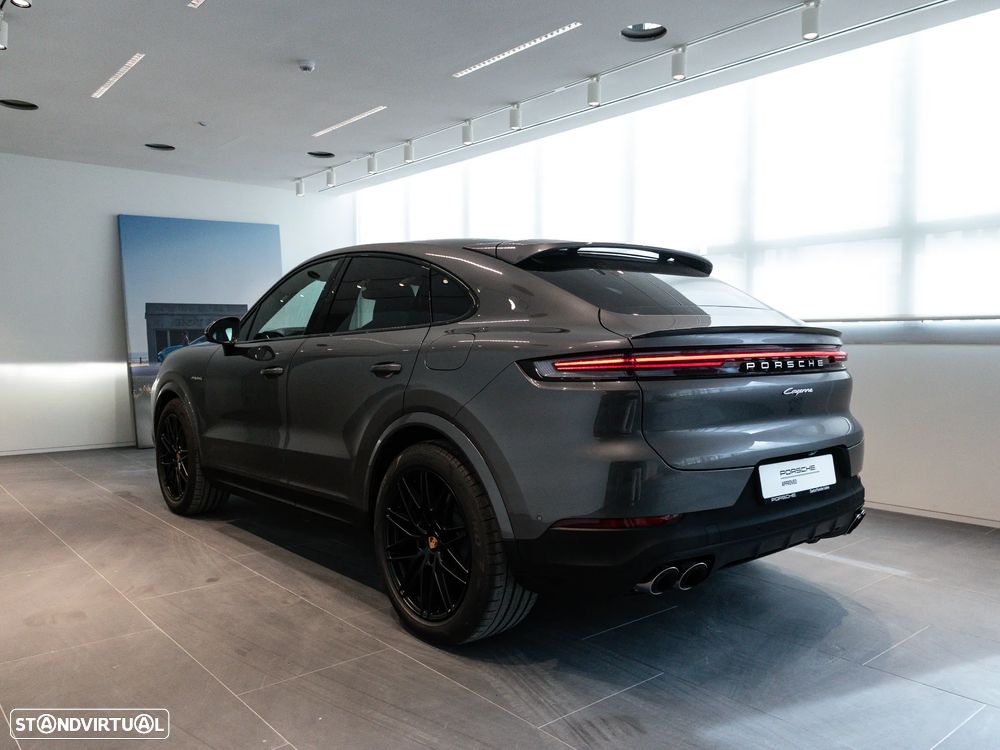 Porsche Cayenne Coupé E-Hybrid - 2