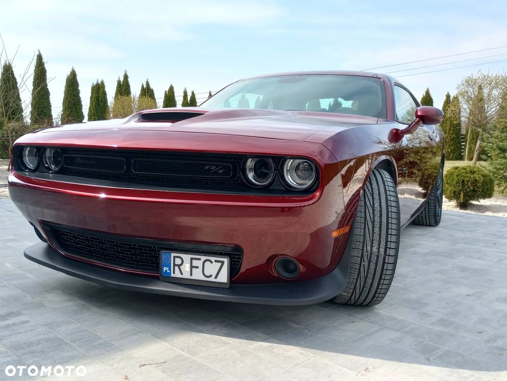 Dodge Challenger - 1