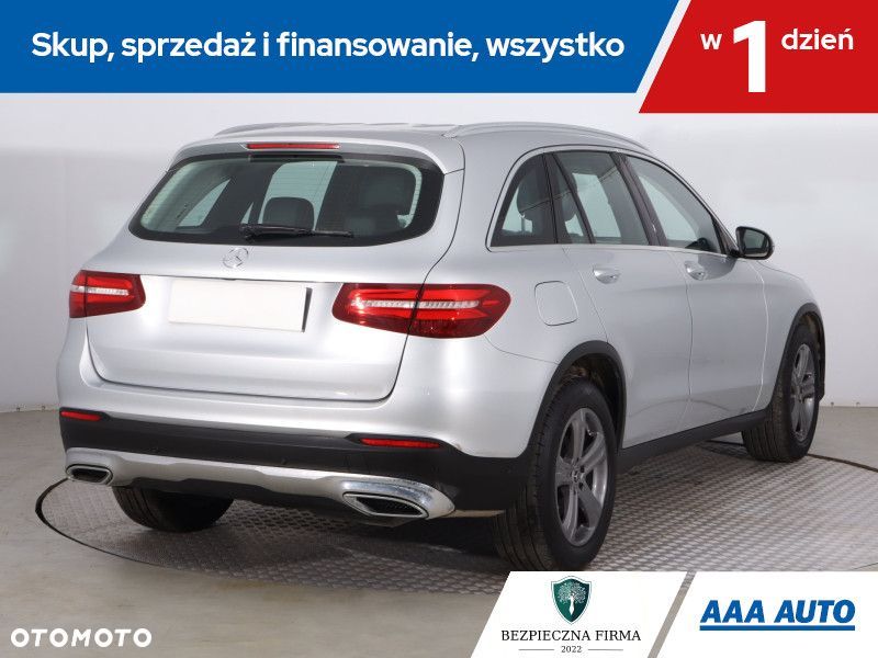 Mercedes-Benz GLC - 7