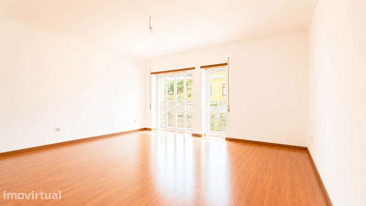 Arrendamento | Apartamento T3 com Garagem no Centro de Ponte da Barca - Grande imagem: 5/20
