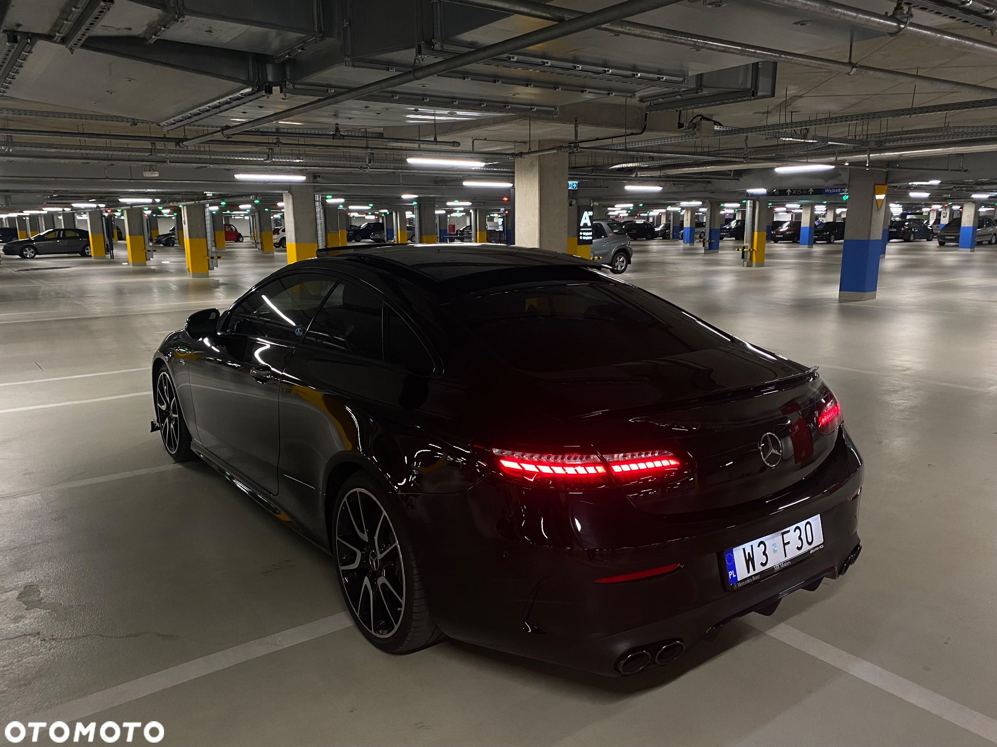 Mercedes-Benz Klasa E AMG 53 Coupe 4-Matic+ 9G-TRONIC - 9