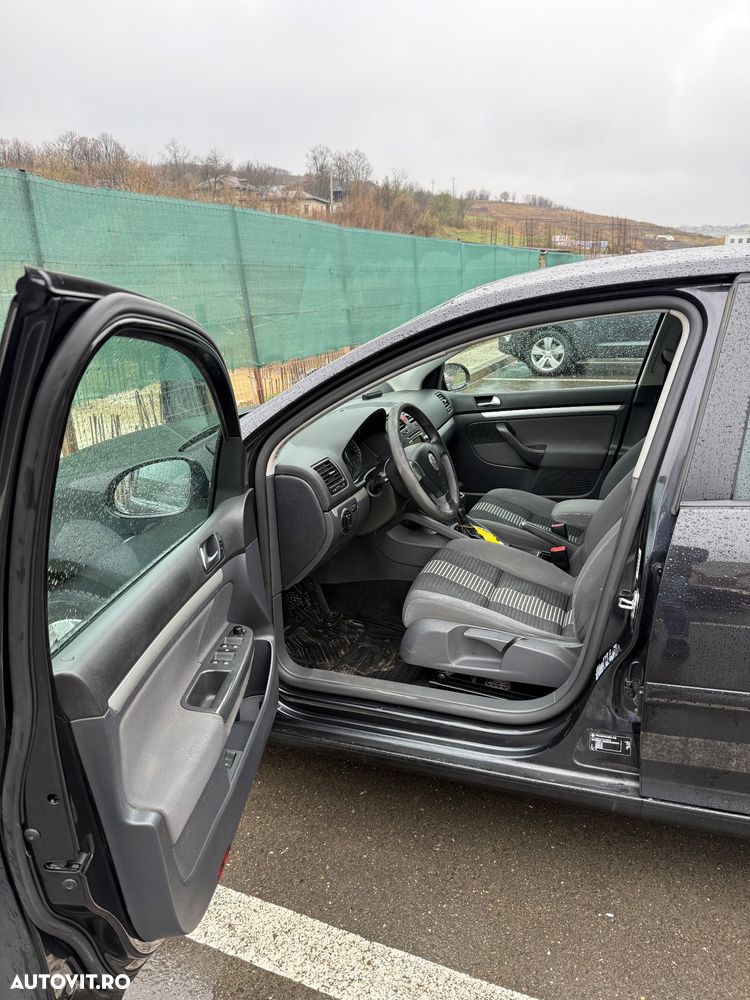 Volkswagen Golf - 12